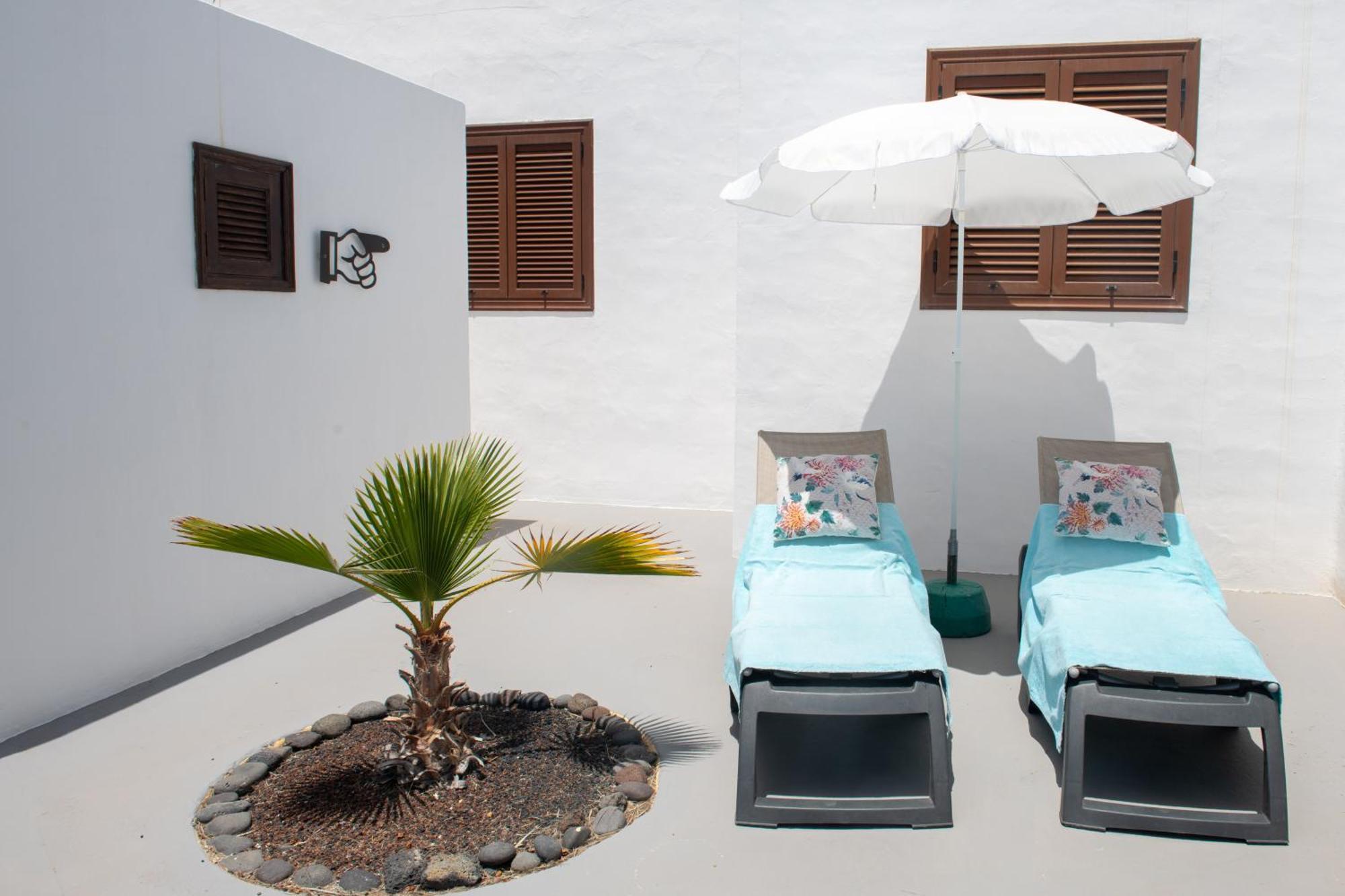 Villa Blanca Nudist Place Charco del Palo Exterior photo